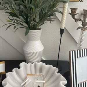 Elegant flower pendants and mini flower ring